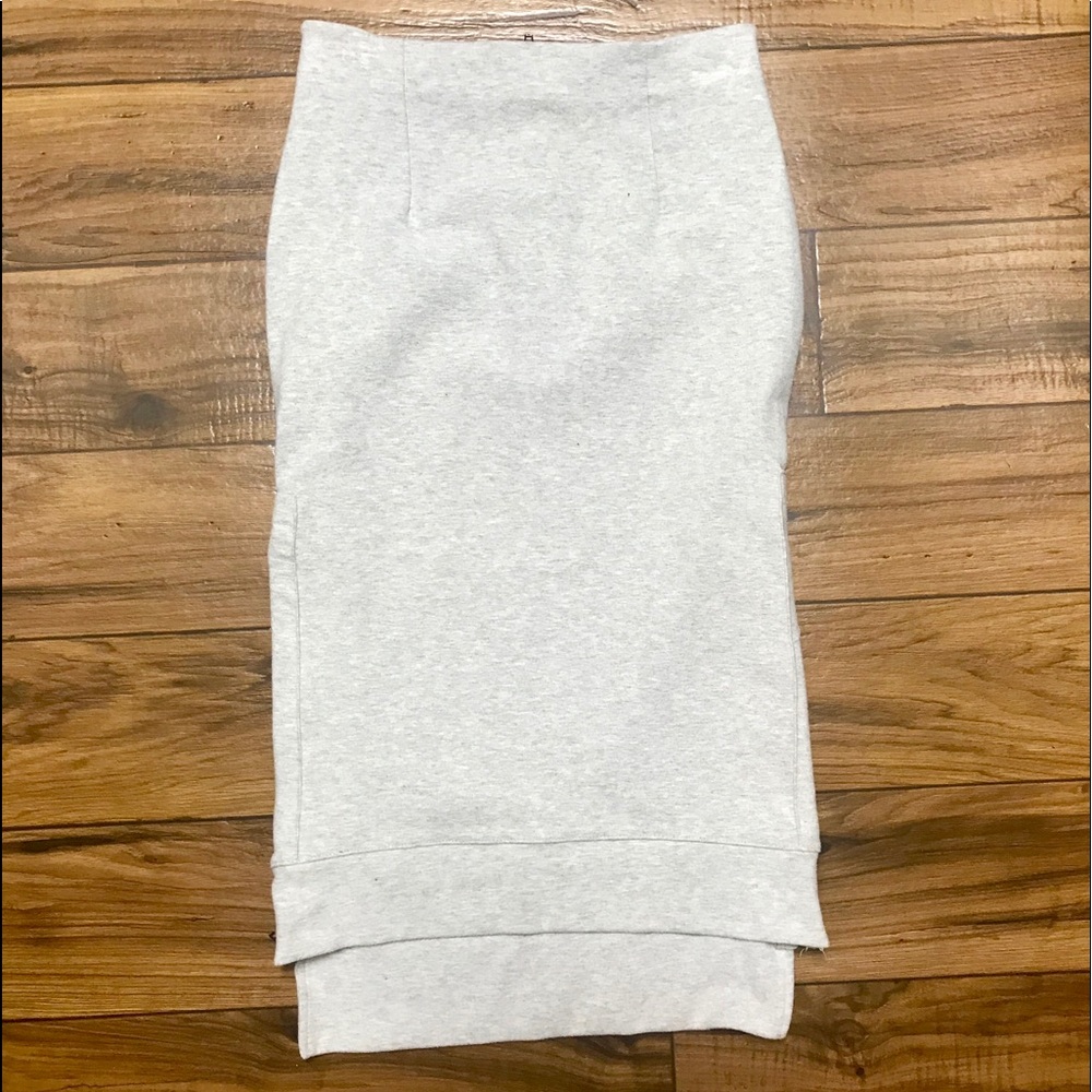 Romeo + Juliet Couture Sweater pencil skirt